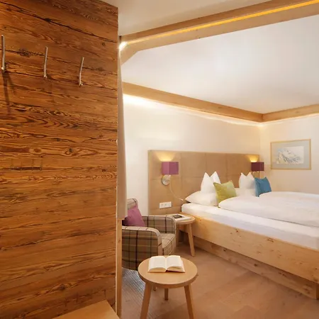 Burgwald Lech am Arlberg