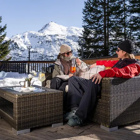 Burgwald - In & Out 4*