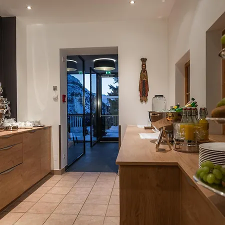 Burgwald - In & Out 4* Lech